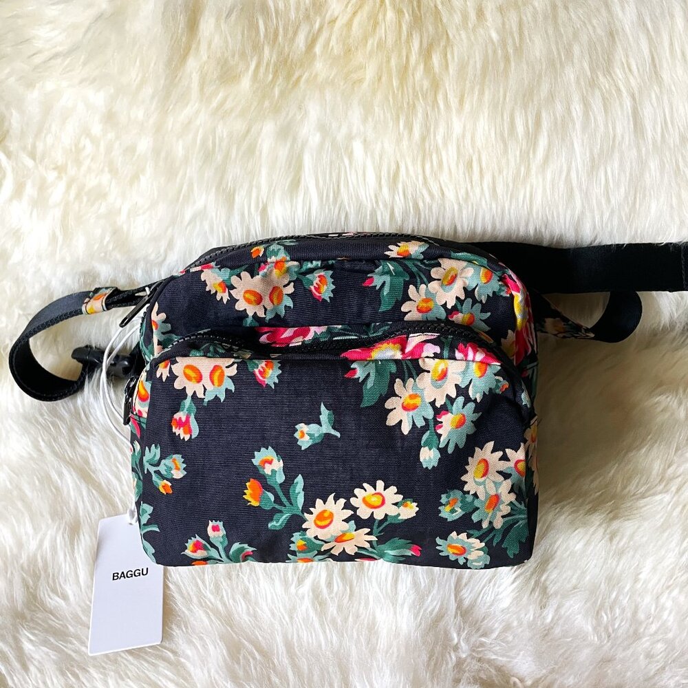 NWT Baggu Fanny Pack - Rhian Daisy (Laura Ashley Collab)
